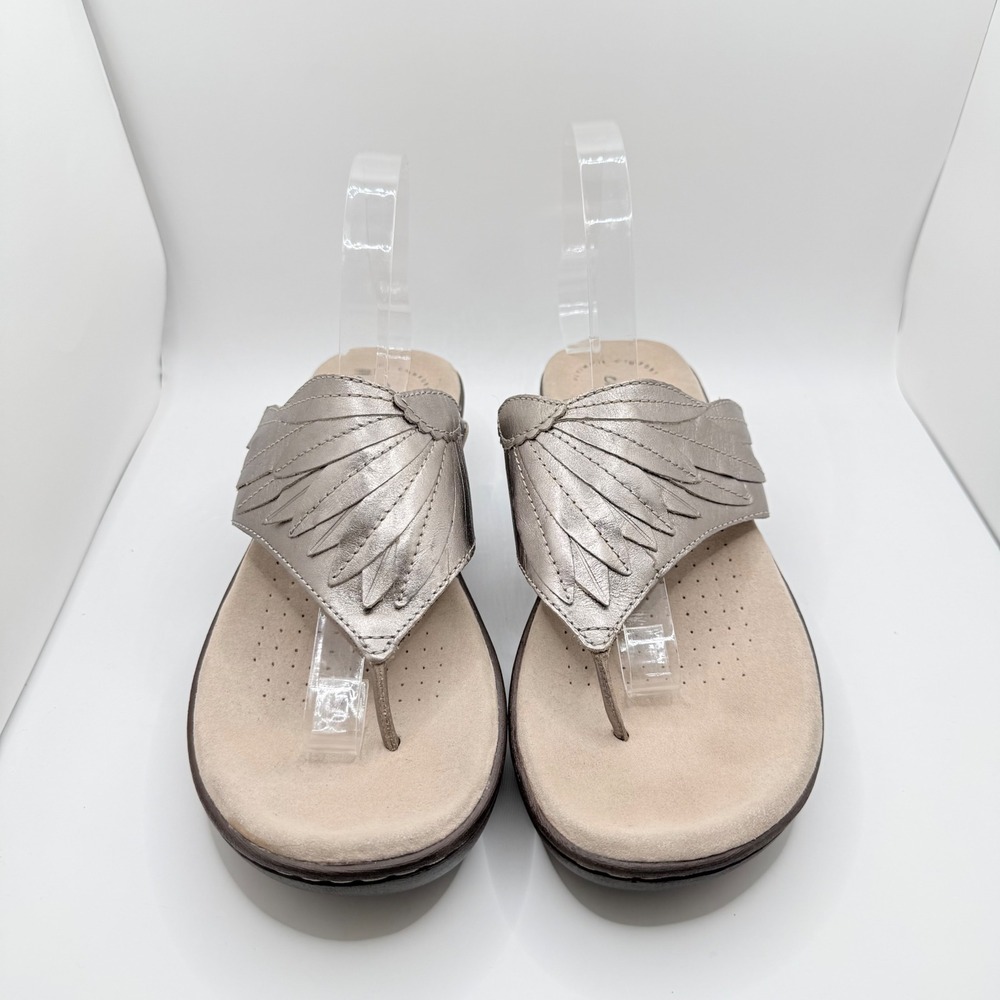 Clarks Collection Metallic Pewter Leather Leaf Thong Wedge Sandals Womens 9 M